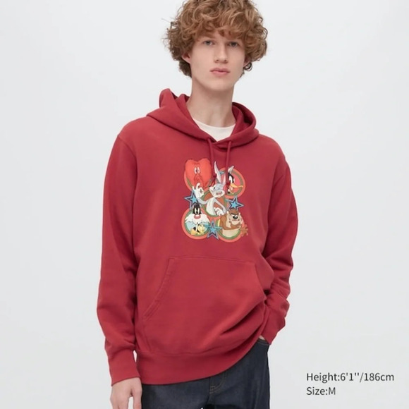 UNIQLO x LOONEY TUNES WB Long Sleeve Sweat Pullover Hoodie in Red‎ - Picture 2 of 9